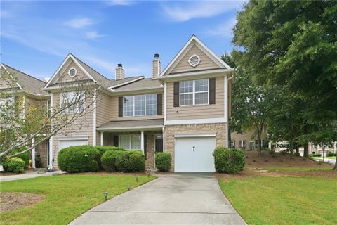 Townhouse For Sale - 161 Oak Green Drive<br/> Lawrenceville, GA 30044