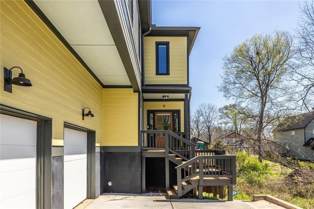 976 Dunning Street SE B