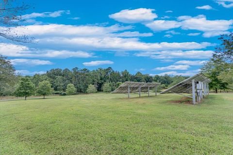 A home in Murrayville