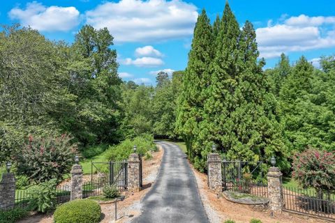 A home in Murrayville