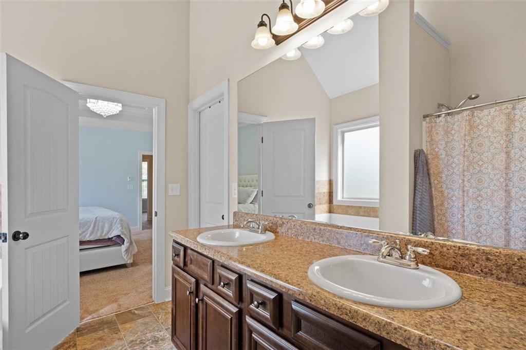 1246 Foxcreek Drive, Mcdonough, Georgia image 10