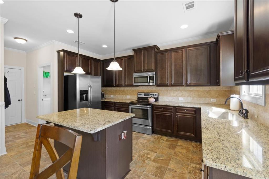 1246 Foxcreek Drive, Mcdonough, Georgia image 6
