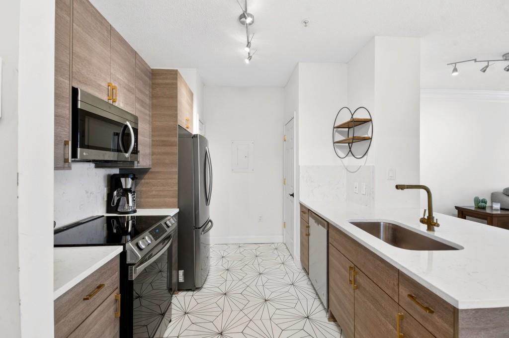 955 Juniper Street NE 3028