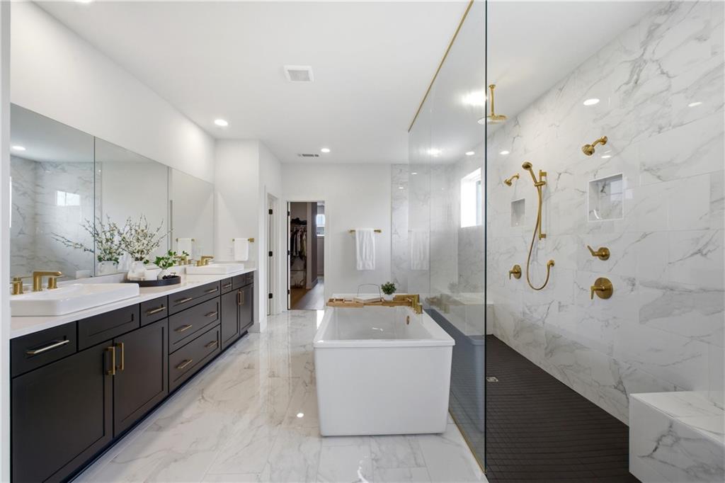 4510 Hawthorn Circle
