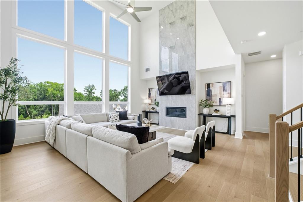 4510 Hawthorn Circle