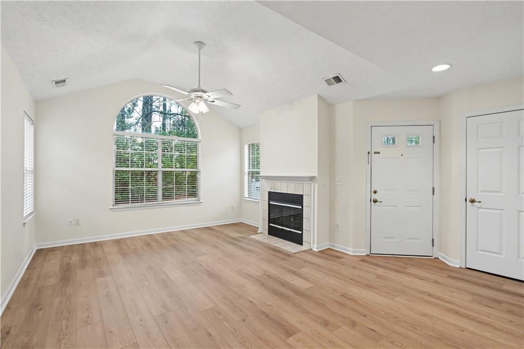 3758 NW Vineyards Lake Circle NW 8