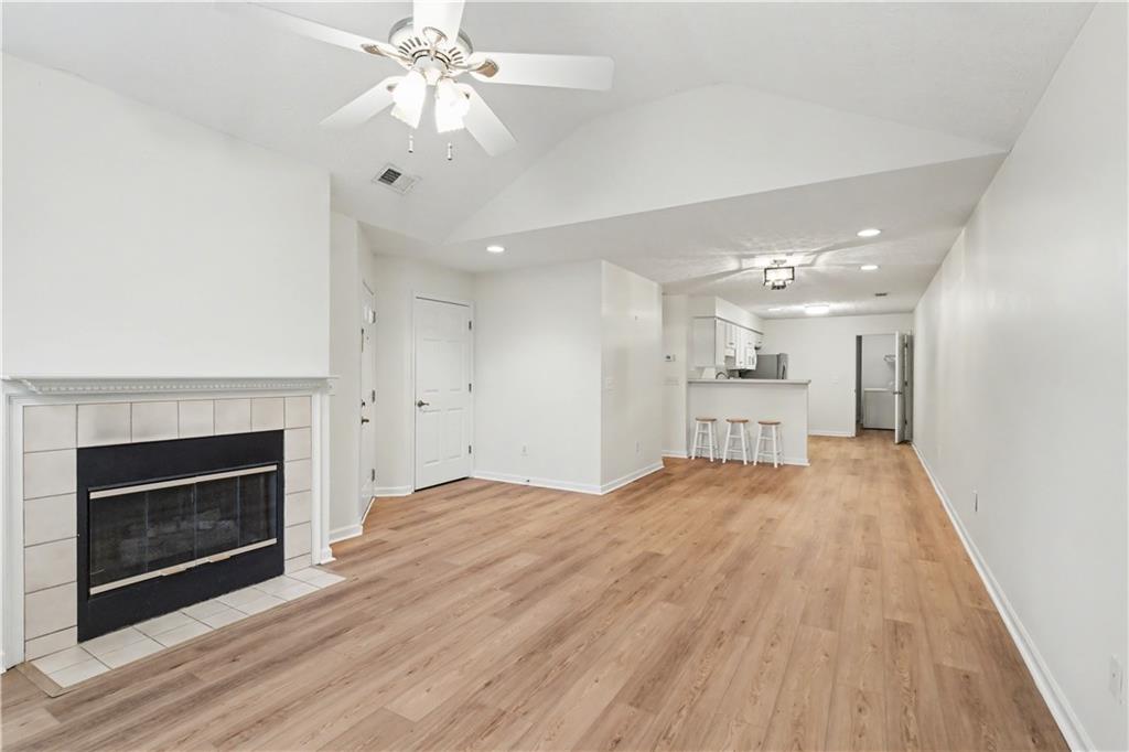 3758 NW Vineyards Lake Circle NW 8