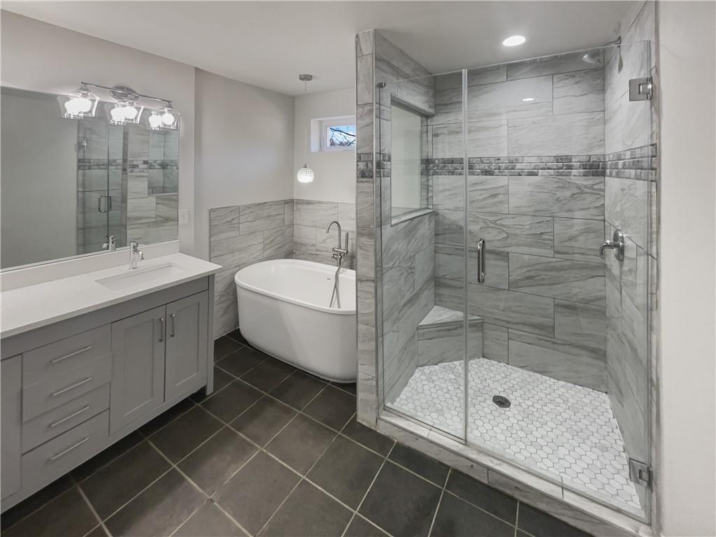 2548 Loghaven Drive, Atlanta, Georgia image 21
