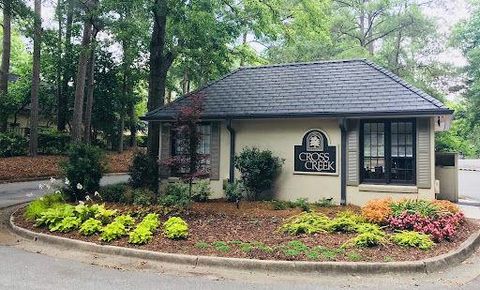 Photo of 64 NW Chaumont Square NW, Atlanta, GA 30327 (MLS # 7719820)