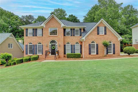 Homes For Sale - 215 Sandridge Court<br/> Alpharetta, GA 30022