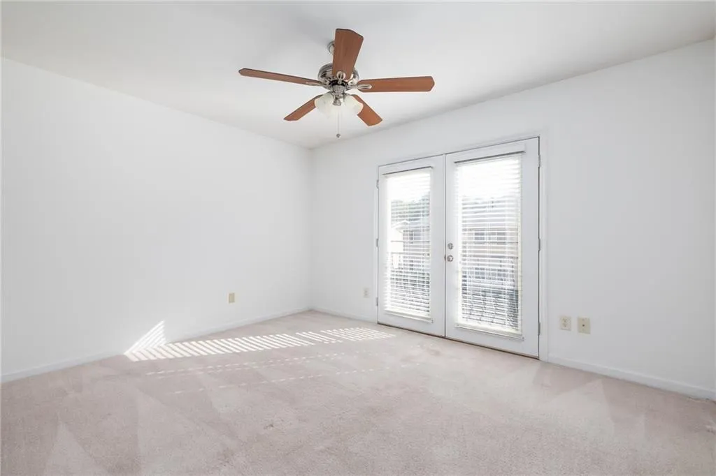 Atlanta, Georgia 30319, United States, 2 Bedrooms Bedrooms, ,3 BathroomsBathrooms,Residential,Active,21245