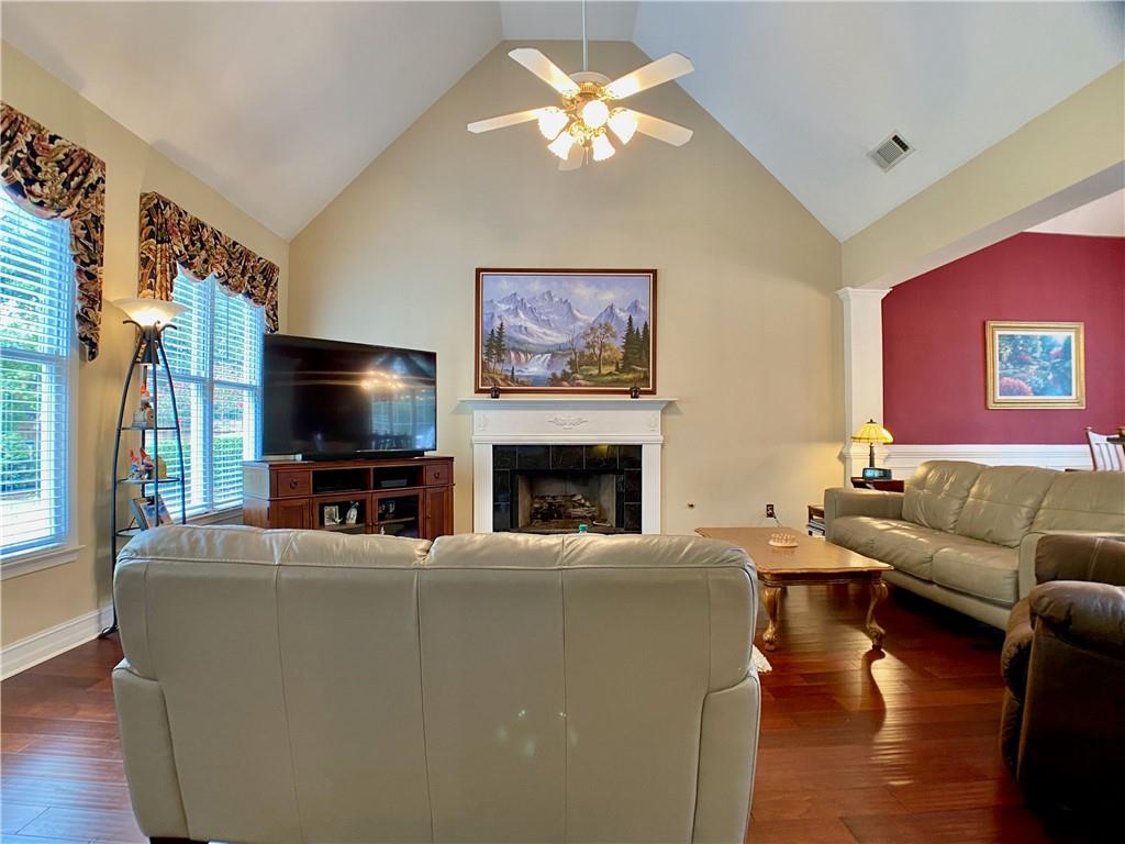 1093 Spruce Creek Lane, Lawrenceville, Georgia image 9