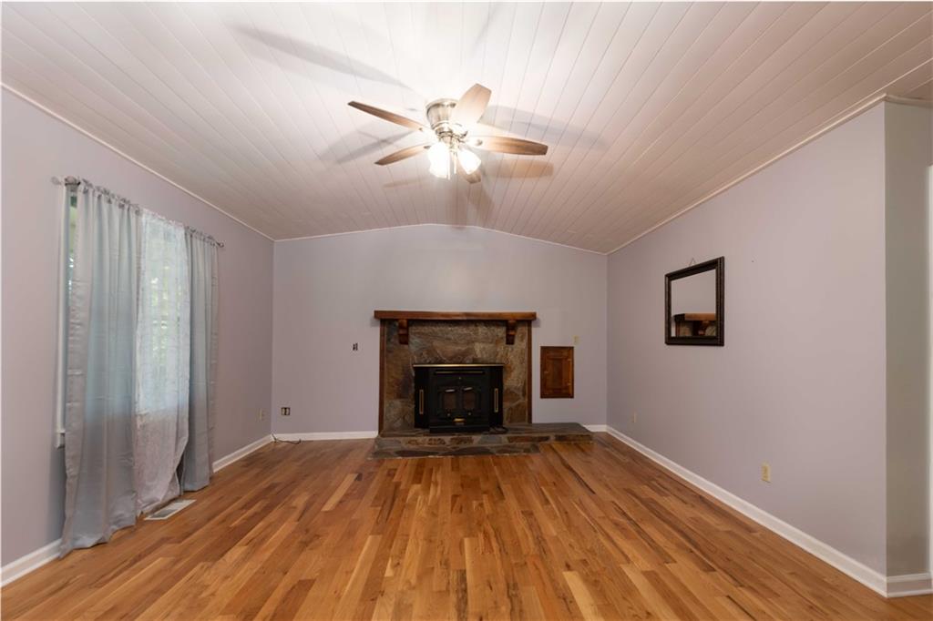 323 Mason Road SE