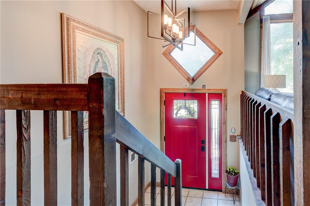 317 Hoofbeat Trail NE