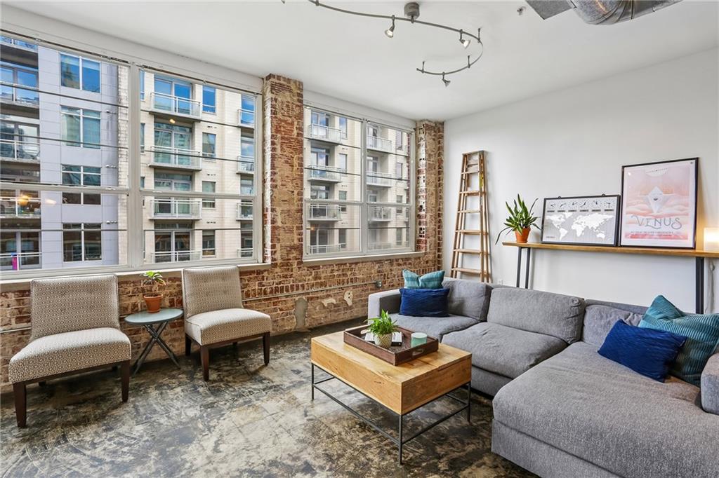 800 Peachtree Street NE 8613