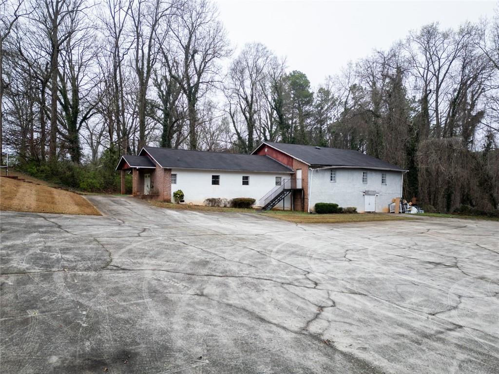 2766 White Oak Drive