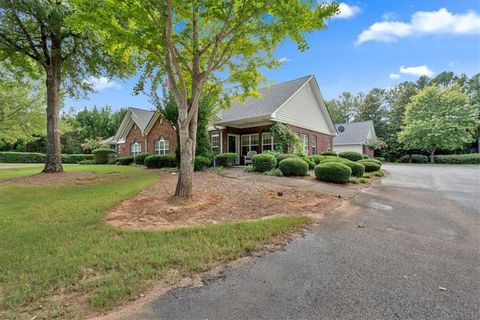 A home in Powder Springs