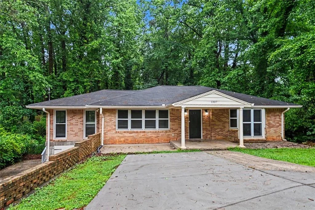 1307 Richard Road
