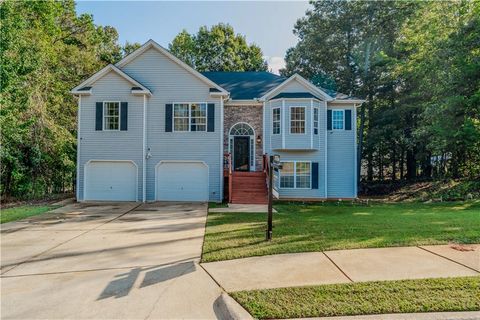 6160 Queensdale Drive Douglasville GA 30135
