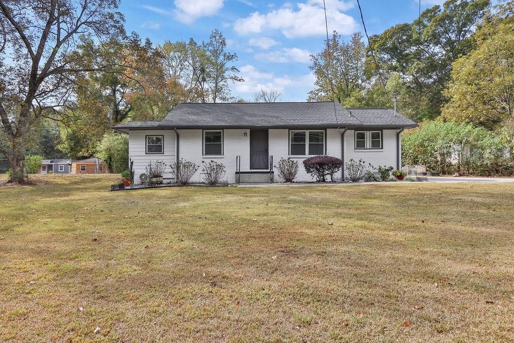 Photo of 5599 Redan Circle, Stone Mountain, GA 30088 (MLS # 7705998)