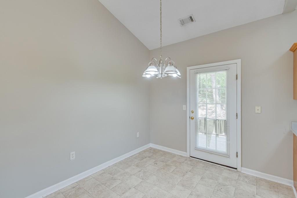 3668 Misty Oak Drive, Flowery Branch, Georgia image 9