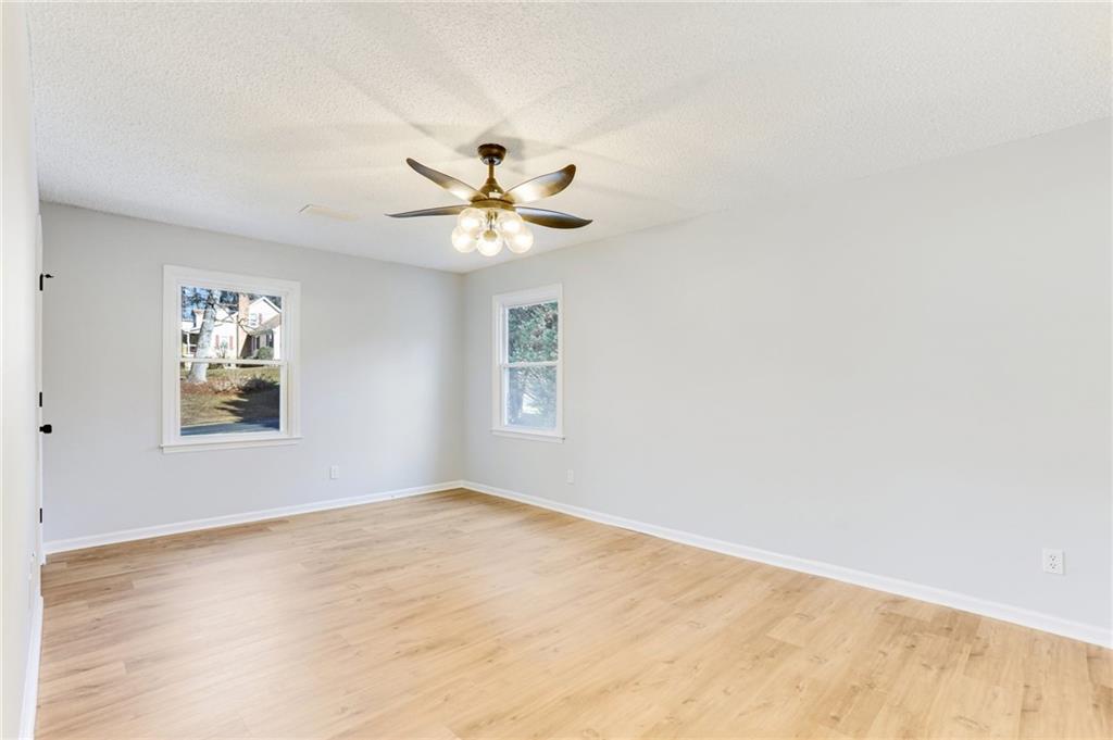 5465 N Fork Drive, Lilburn, Georgia image 23
