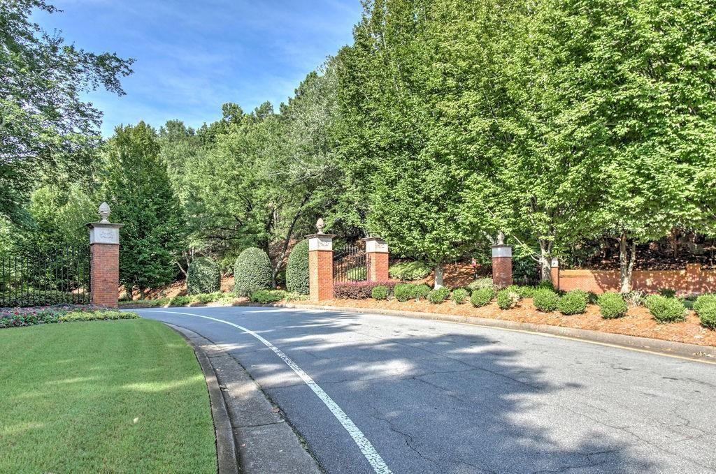 715 Clubside Drive