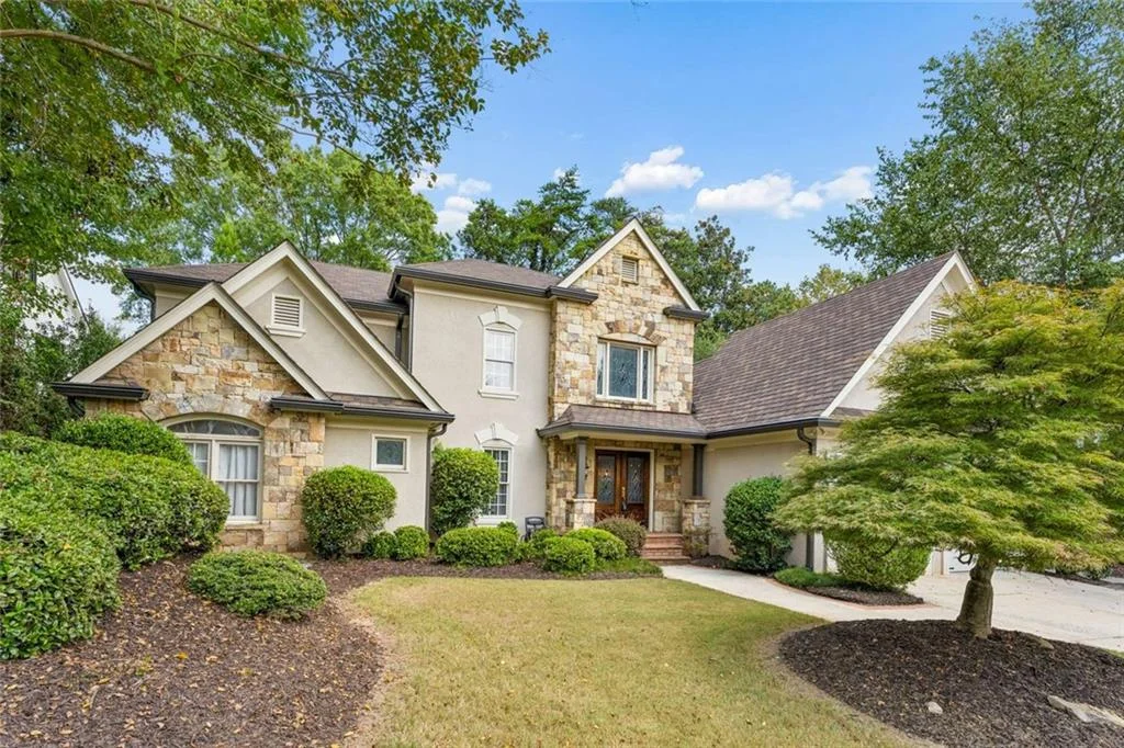 715 Clubside Drive