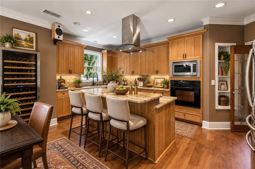 715 Clubside Drive, Roswell, GA, 30076 715 Clubside Drive