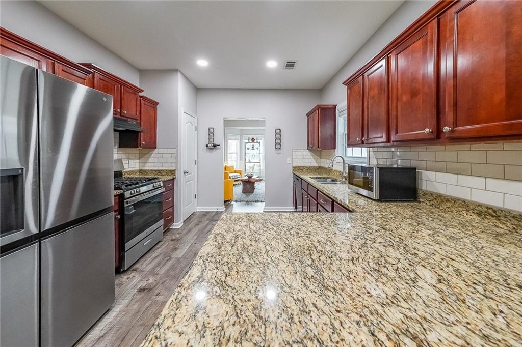 176 Crescent Woode Way