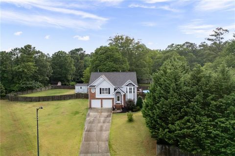 A home in Powder Springs