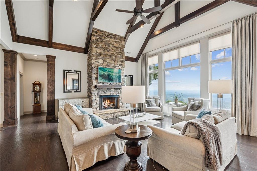 1455 Ridgeview Drive