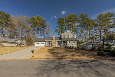 Homes For Sale - 285 Seventeenth Fairway<br/> Roswell, GA 30076