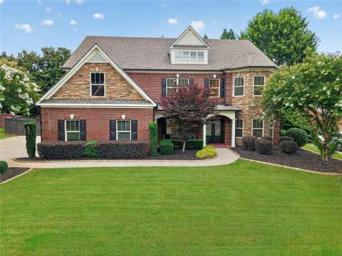 Homes For Sale - 5050 Savannah Run<br/> Cumming, GA 30040