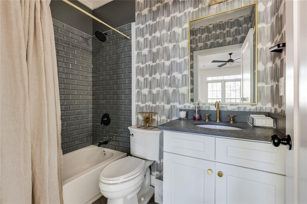 RIVERSOUND - Residential