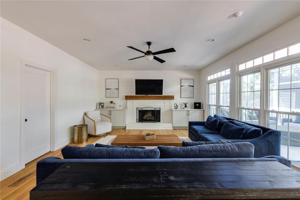 RIVERSOUND - Residential