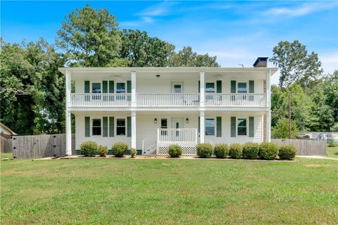 Homes For Sale - 32 Baker Road<br/> Cartersville, GA 30120