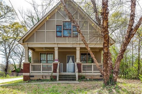 Homes For Sale - 1340 Lyle Avenue<br/> East Point, GA 30344