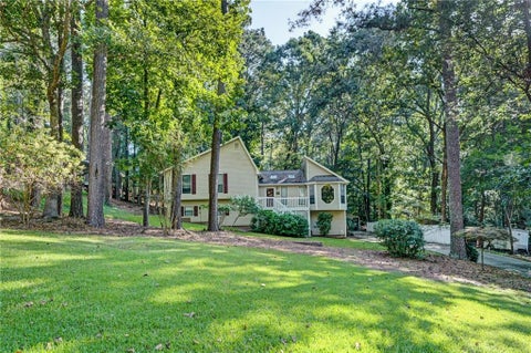 Homes For Sale - 755 Cedar Creek Way<br/> Woodstock, GA 30189