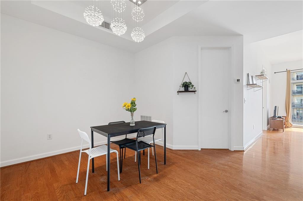 711 Cosmopolitan Drive NE 300