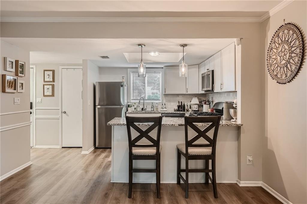 15 Little Silver Court SE