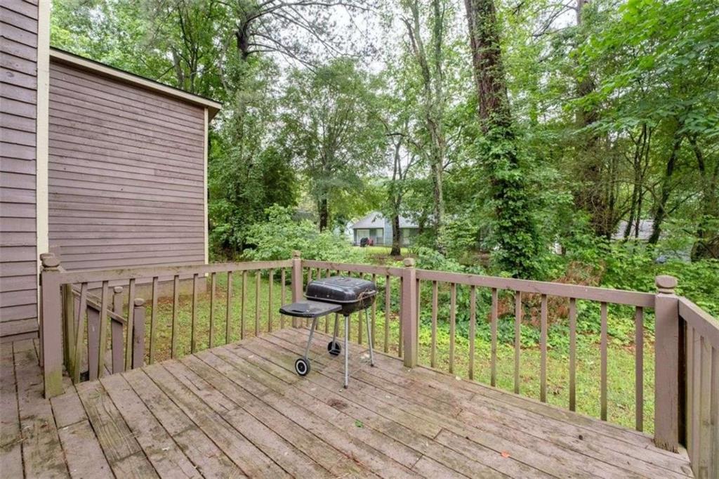 9383 Woodknoll Way, Jonesboro, Georgia image 30