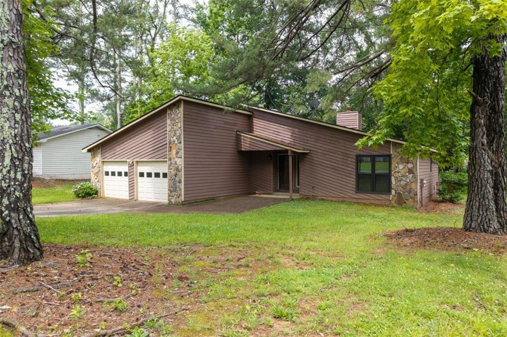 9383 Woodknoll Way, Jonesboro, Georgia image 4