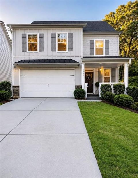 Homes For Sale - 2204 Forrest Place<br/> Atlanta, GA 30318