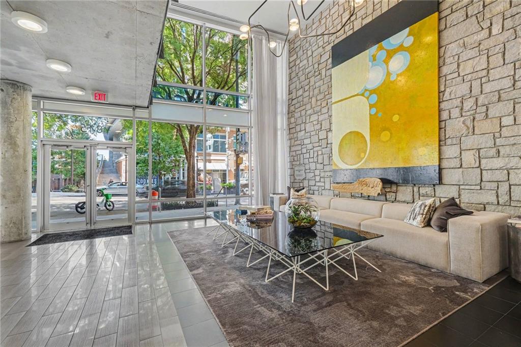 845 Spring Street 416