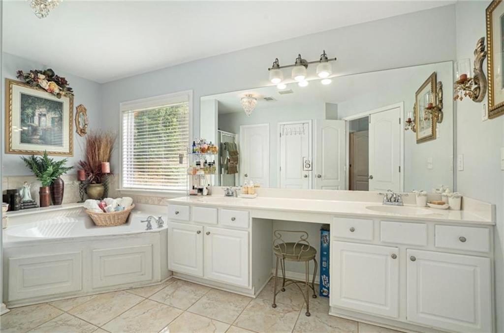 1142 Preserve Park Drive, Loganville, Georgia image 20