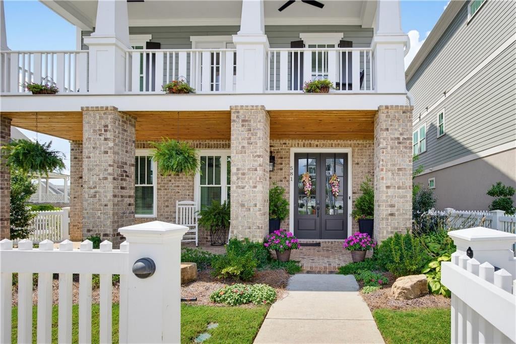 581 S Club Drive