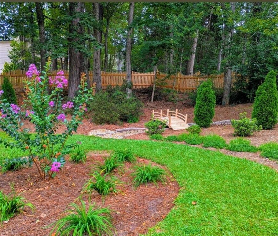 6292 Woodlore Drive NW