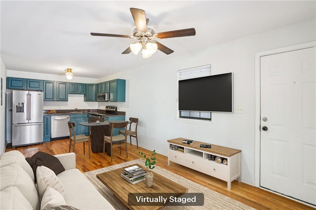 890 Glendale Terrace NE 1