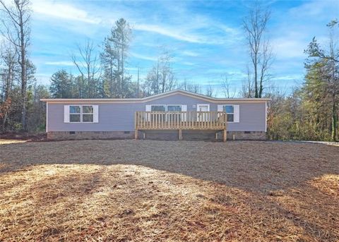 A home in Toccoa